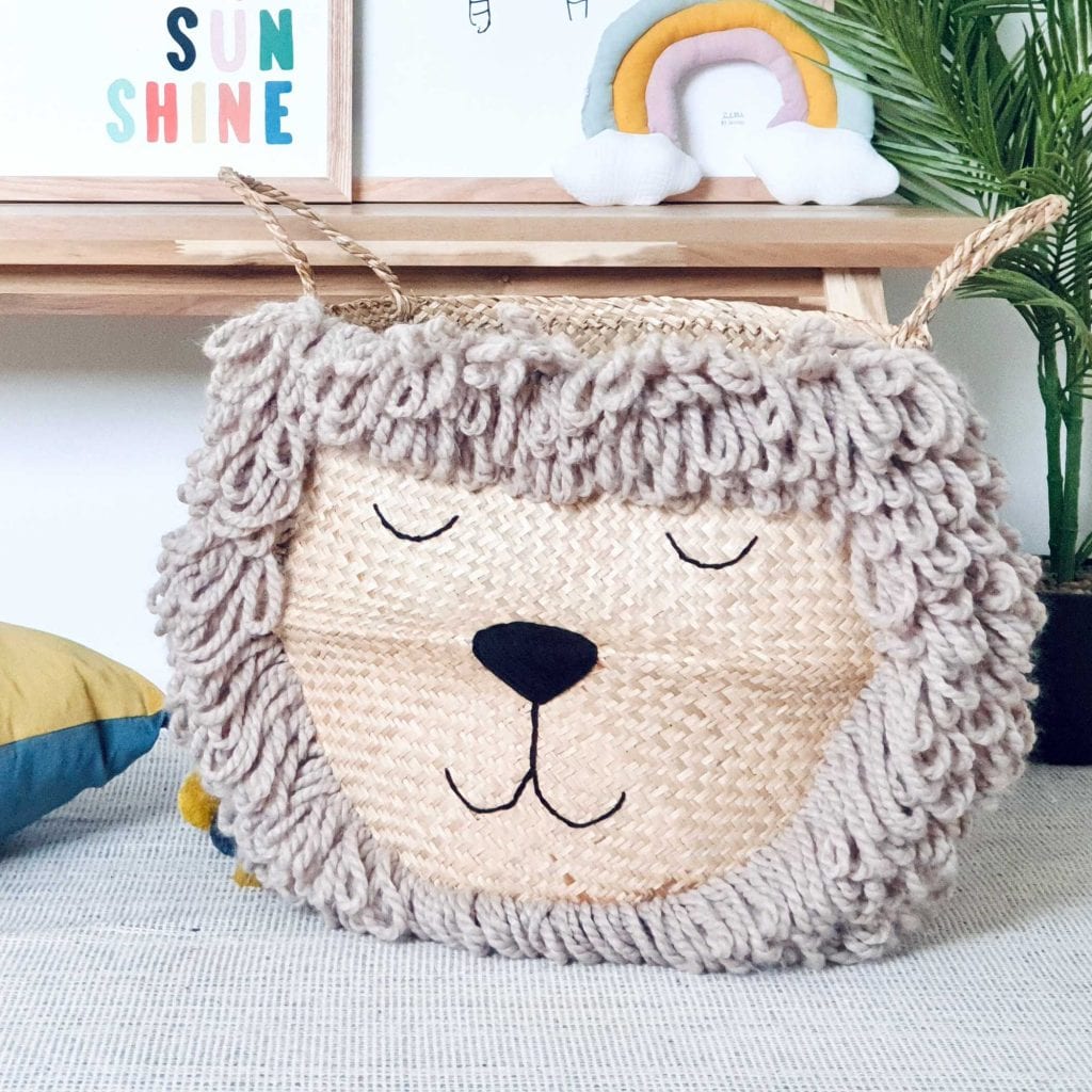 Extra-large-natural-lion-storage-basket